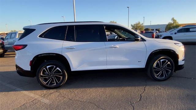 2025 Buick Enclave Vehicle Photo in GOODYEAR, AZ 85338-1310