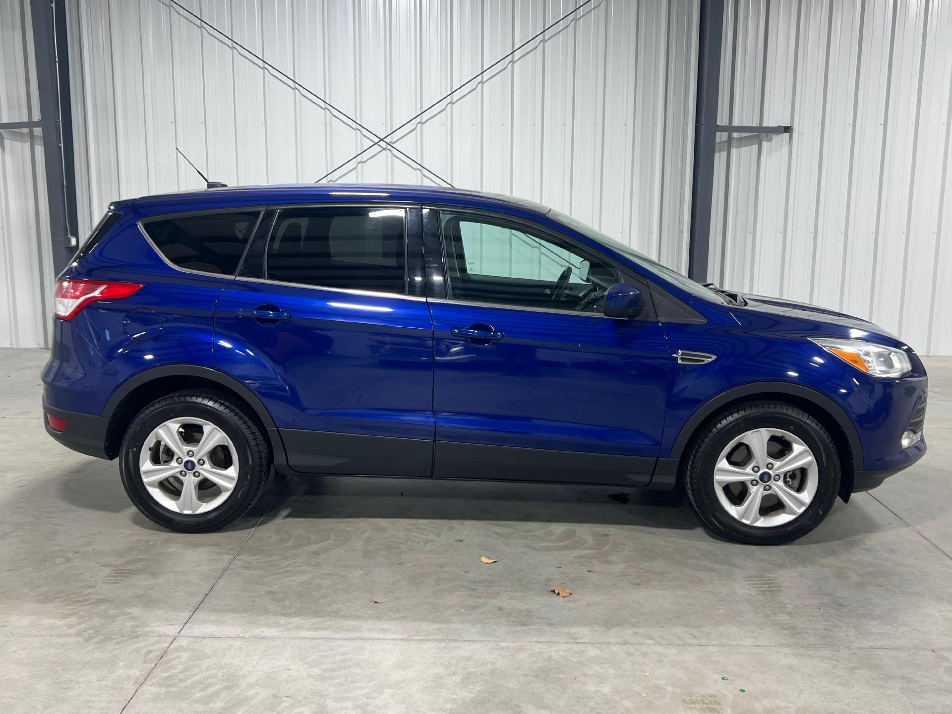 Used 2016 Ford Escape SE with VIN 1FMCU9GX6GUB82522 for sale in Kansas City