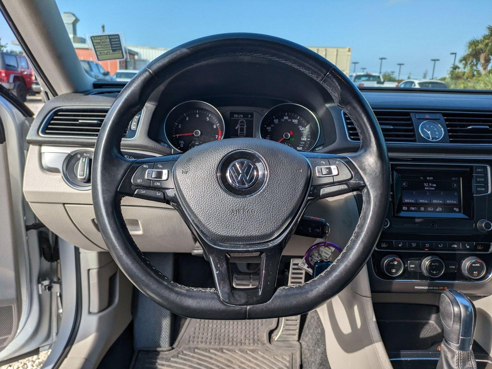 2016 Volkswagen Passat Vehicle Photo in Bradenton, FL 34207