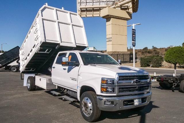 2023 Chevrolet Silverado Chassis Cab Vehicle Photo in VENTURA, CA 93003-8585