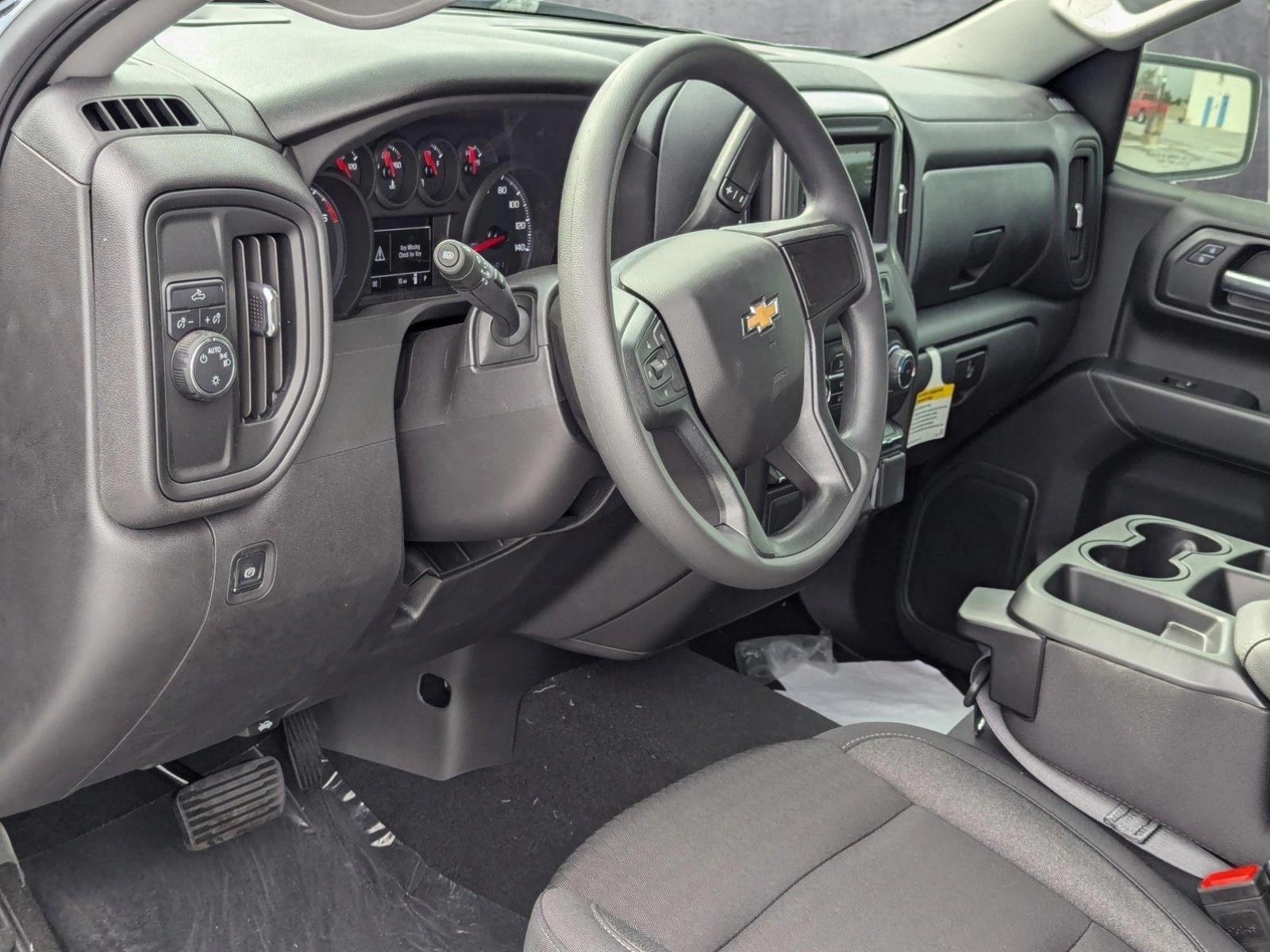 2025 Chevrolet Silverado 1500 Vehicle Photo in PEMBROKE PINES, FL 33024-6534