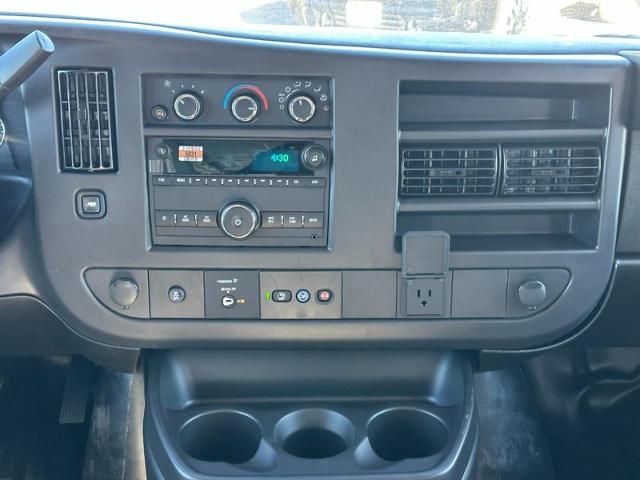 2024 Chevrolet Express Cargo 2500 Vehicle Photo in COLUMBIA, MO 65203-3903