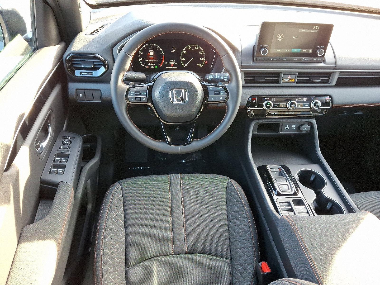 2025 Honda Pilot Vehicle Photo in Harrisburg, PA 17111