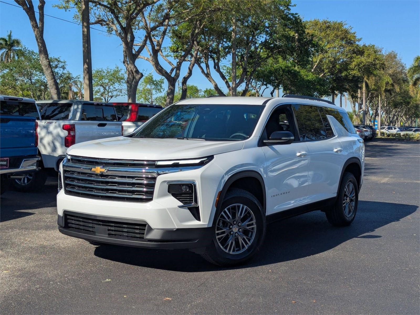 2025 Chevrolet Traverse Vehicle Photo in GREENACRES, FL 33463-3207