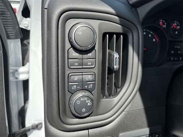 2024 Chevrolet Silverado 2500 HD Vehicle Photo in ALCOA, TN 37701-3235