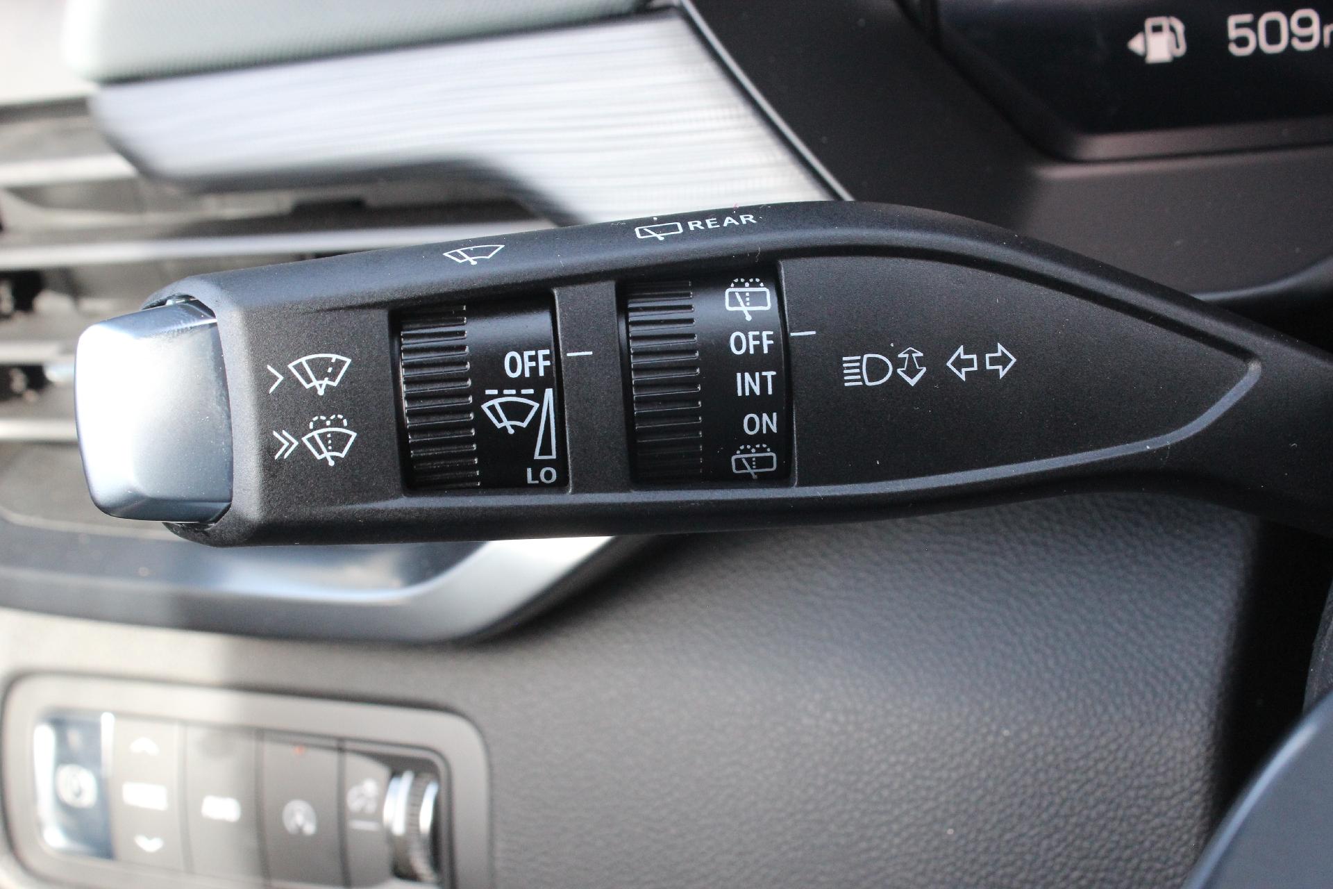 2025 GMC Acadia Vehicle Photo in AURORA, CO 80012-4011