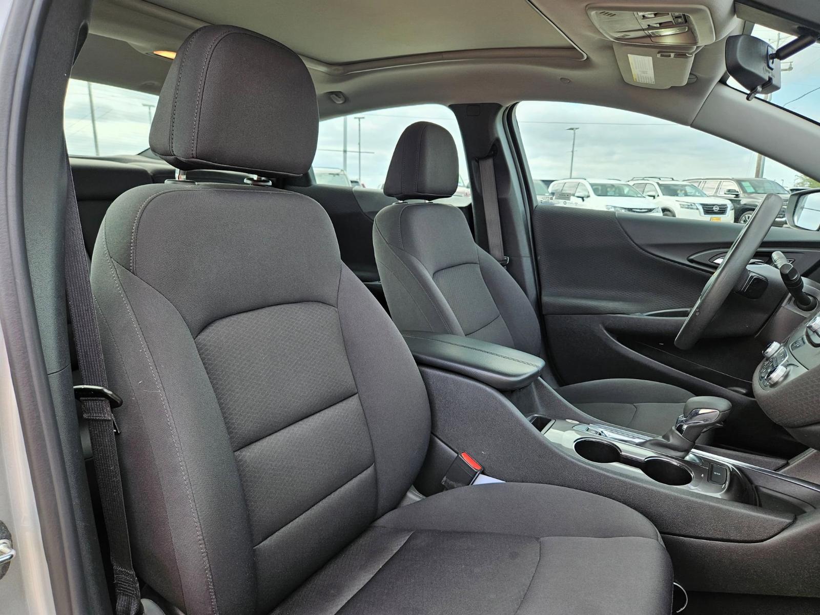 2022 Chevrolet Malibu Vehicle Photo in Seguin, TX 78155