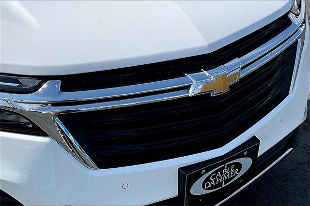 2022 Chevrolet Equinox Vehicle Photo in TOPEKA, KS 66609-0000
