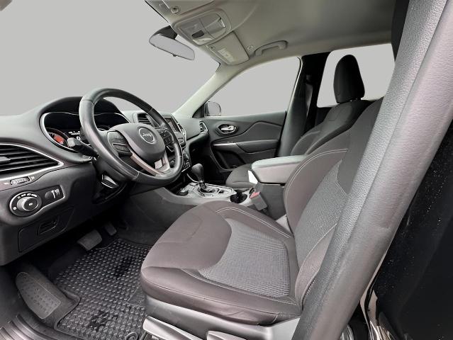 2019 Jeep Cherokee Vehicle Photo in Green Bay, WI 54304