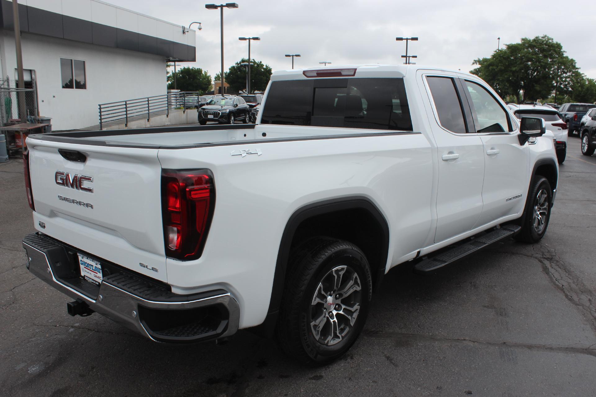 2025 GMC Sierra 1500 Vehicle Photo in AURORA, CO 80012-4011