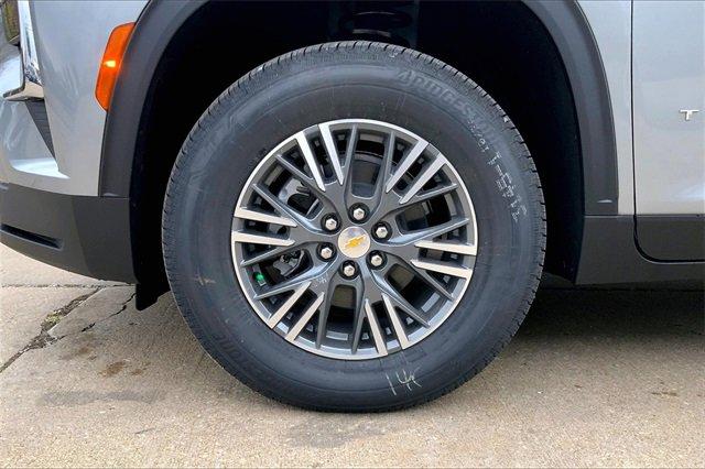 2025 Chevrolet Traverse Vehicle Photo in KANSAS CITY, MO 64114-4502