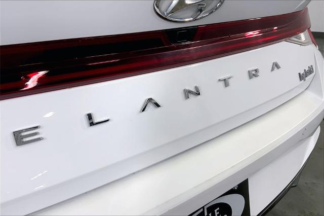 2023 Hyundai ELANTRA Hybrid Vehicle Photo in Lees Summit, MO 64086