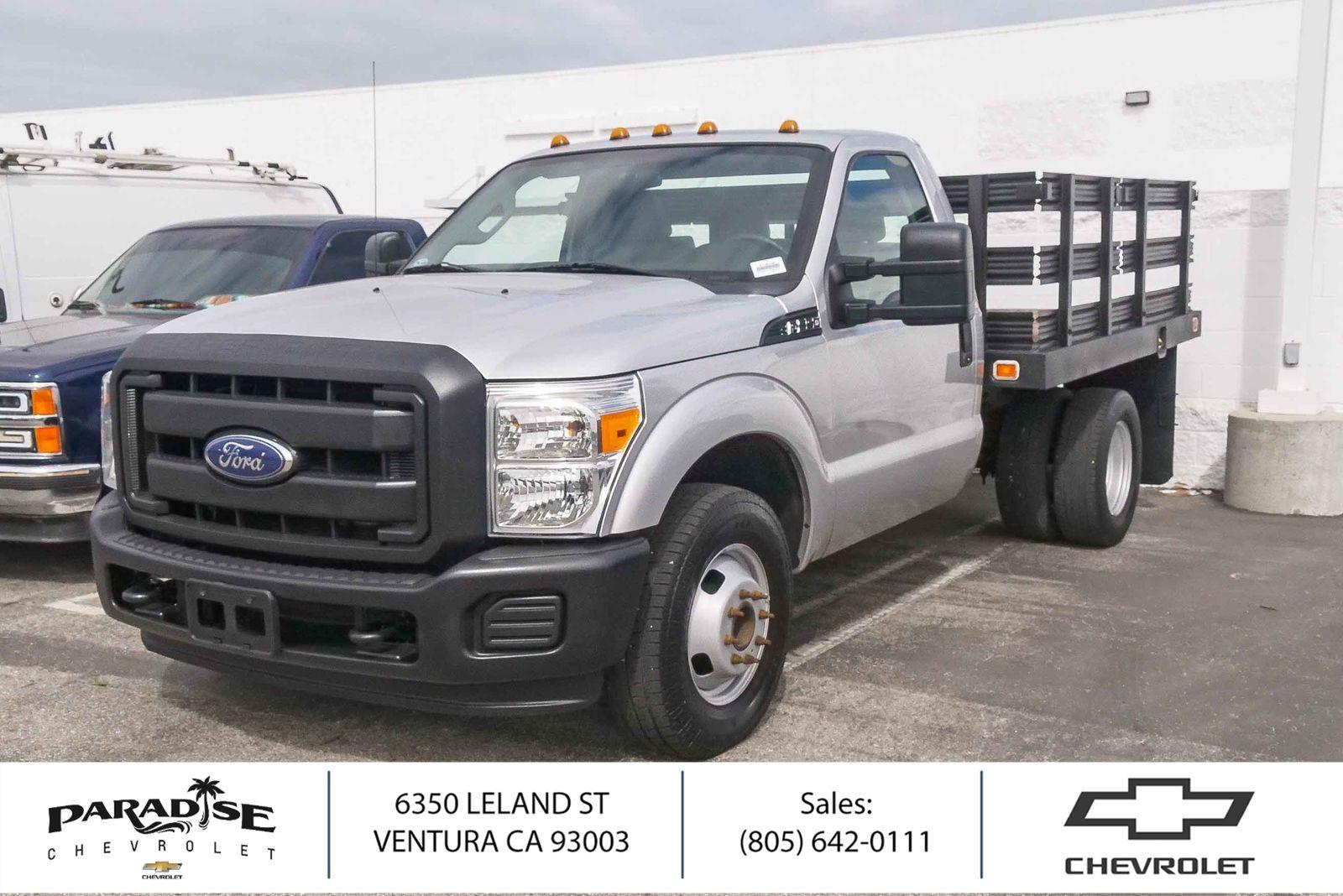 Ingot Silver Metallic 2015 Ford F-350 Super Duty Chassis XL DRW RWD Pickup Truck 4X2 Automatic