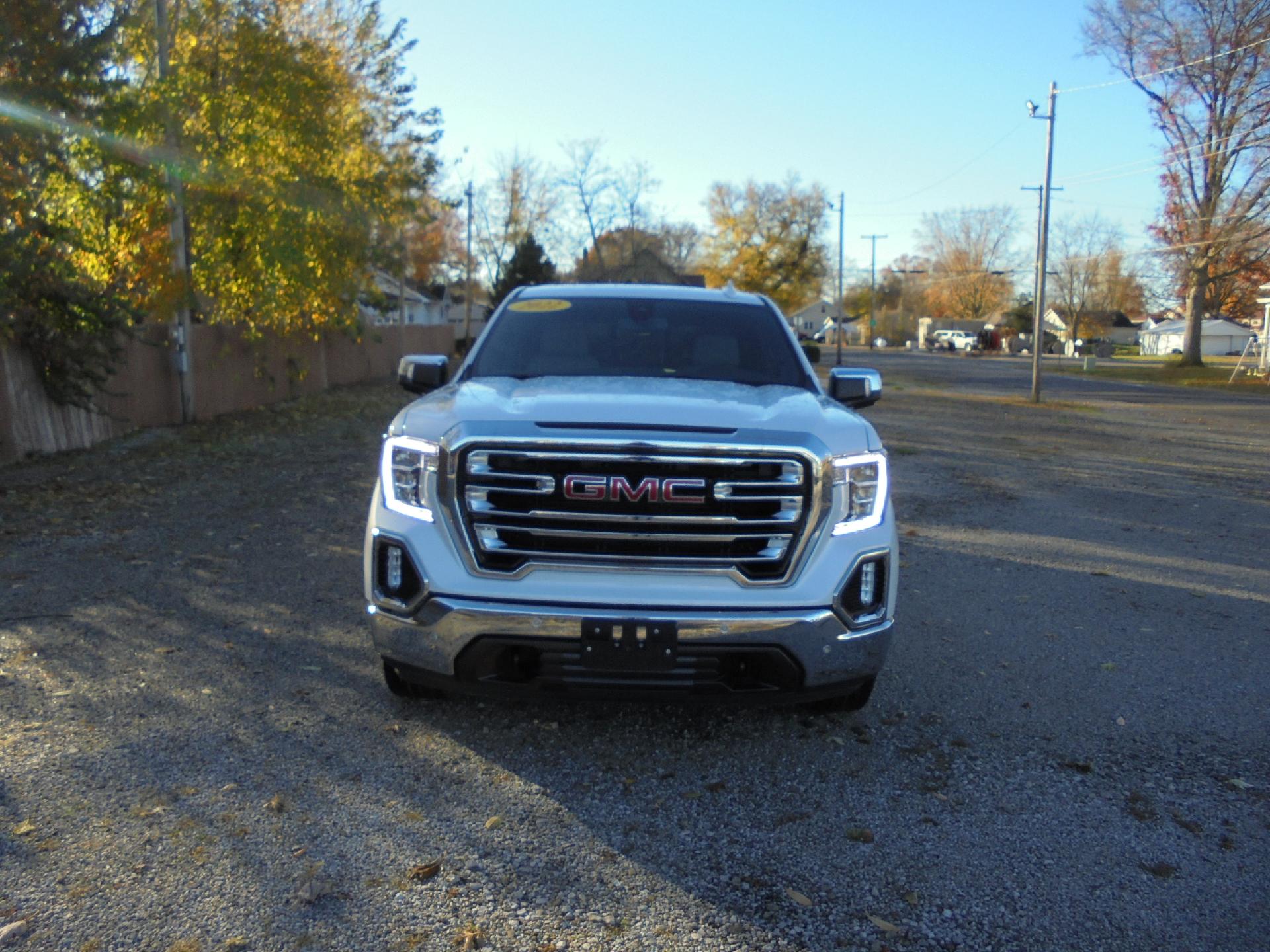 2022 GMC Sierra 1500 Limited SLT photo 2