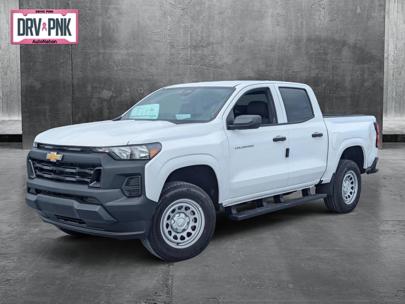 2024 Chevrolet Colorado Vehicle Photo in PEMBROKE PINES, FL 33024-6534