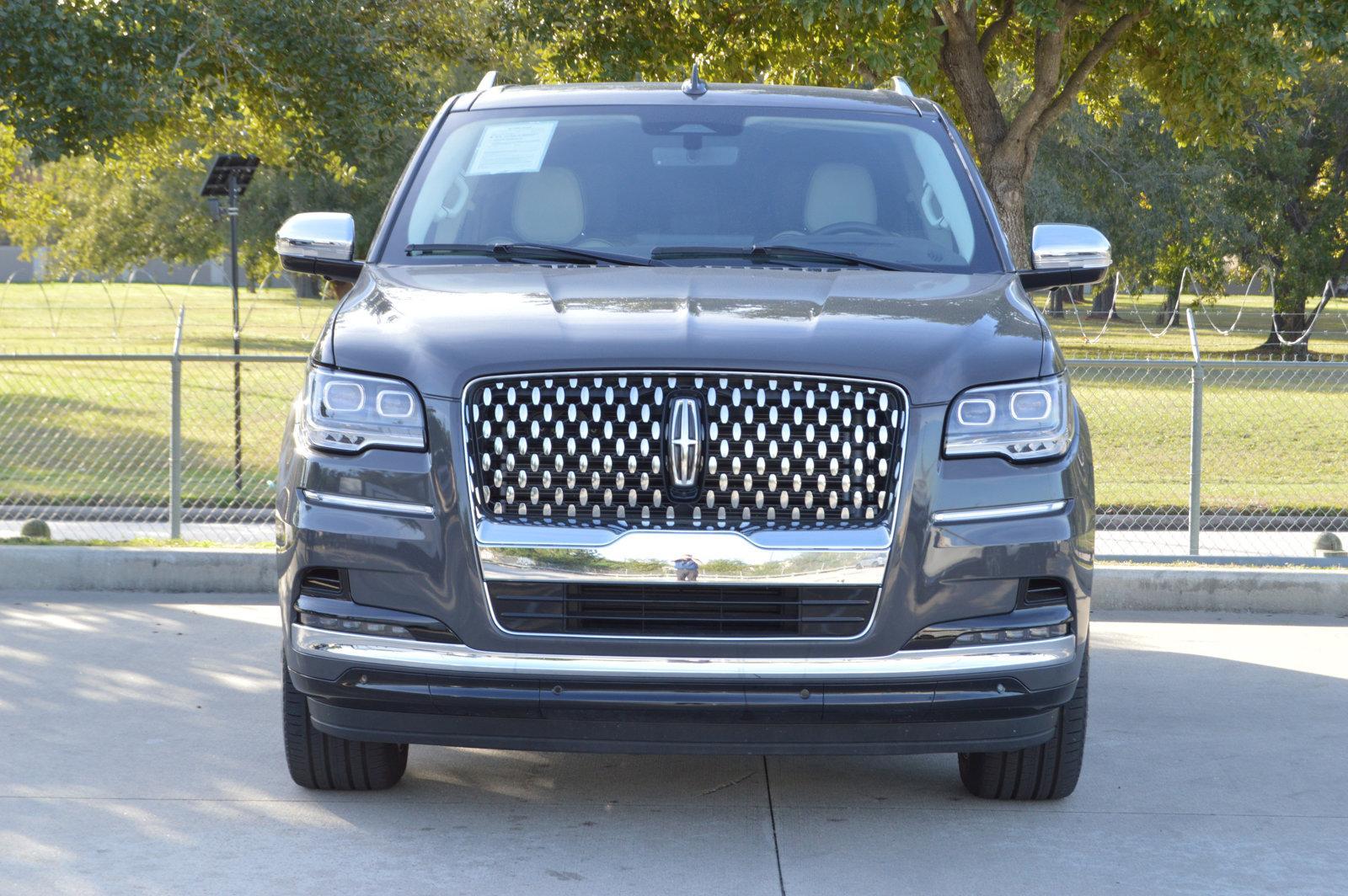 2024 Lincoln Navigator Vehicle Photo in Houston, TX 77090