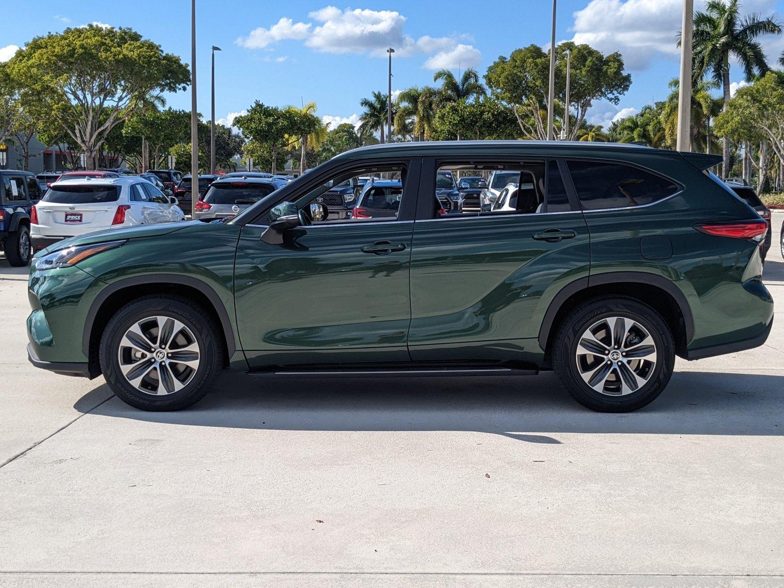 2023 Toyota Highlander Vehicle Photo in Davie, FL 33331