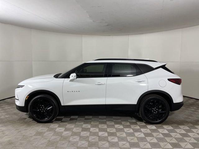 2025 Chevrolet Blazer Vehicle Photo in PHOENIX, AZ 85014-3381