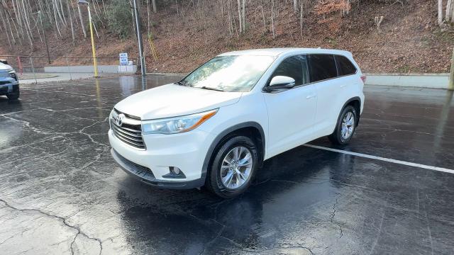 2015 Toyota Highlander Vehicle Photo in MARION, NC 28752-6372