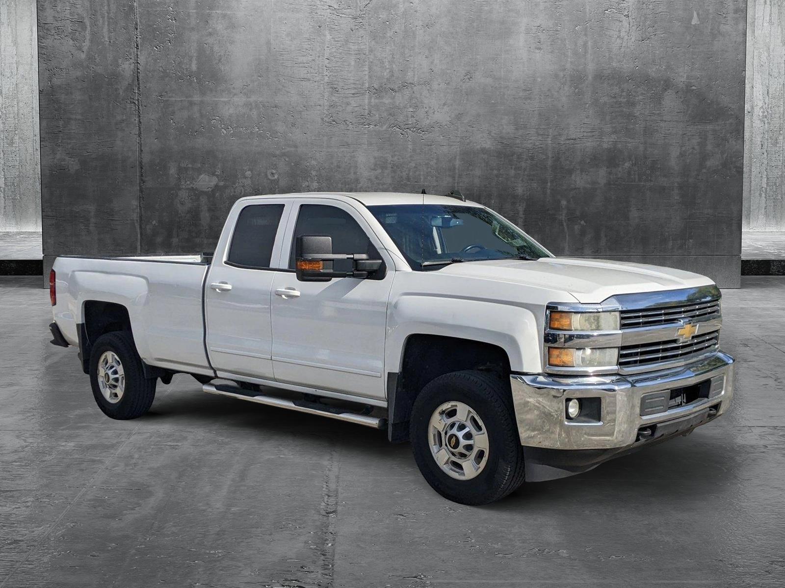 2015 Chevrolet Silverado 2500HD Built After Aug 14 Vehicle Photo in PEMBROKE PINES, FL 33024-6534