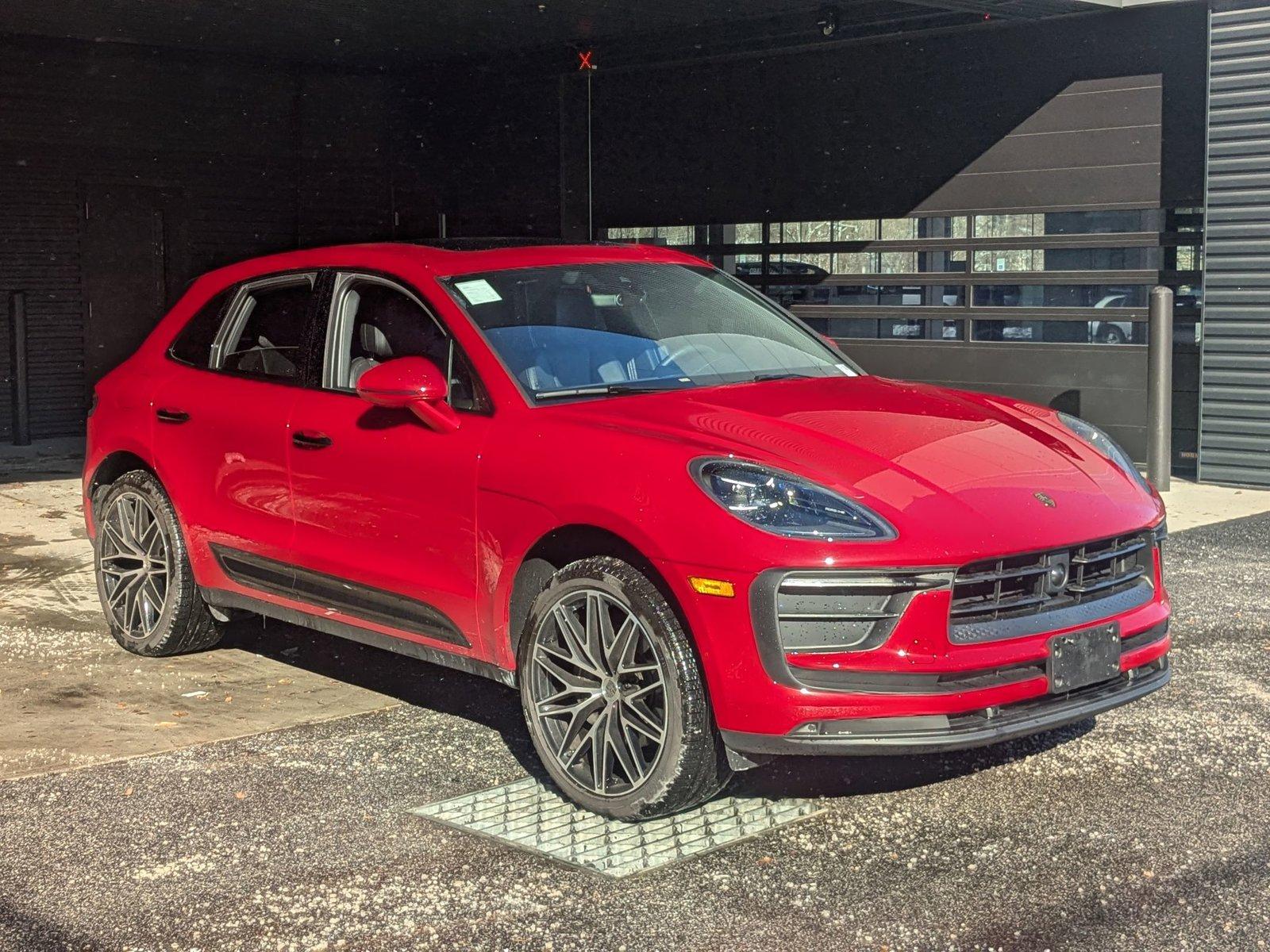 2024 Porsche Macan Vehicle Photo in Towson, MD 21204