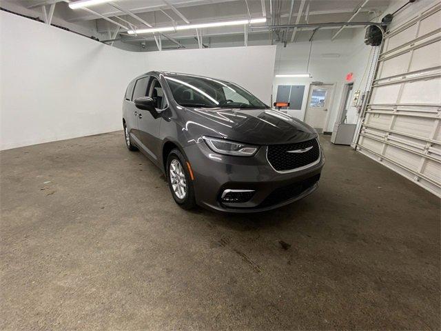 2023 Chrysler Pacifica Vehicle Photo in PORTLAND, OR 97225-3518