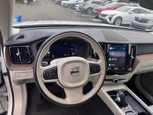 2022 Volvo XC60 Vehicle Photo in DELRAY BEACH, FL 33483-3294