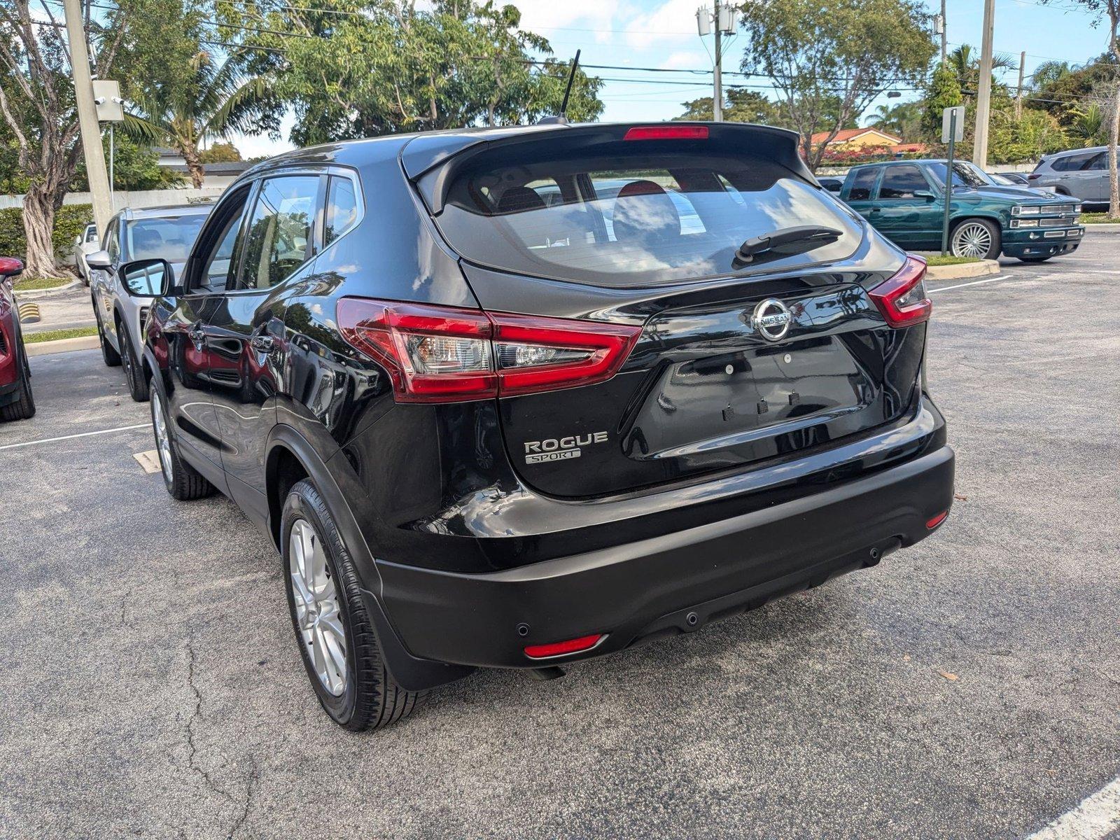 2022 Nissan Rogue Sport Vehicle Photo in Miami, FL 33135