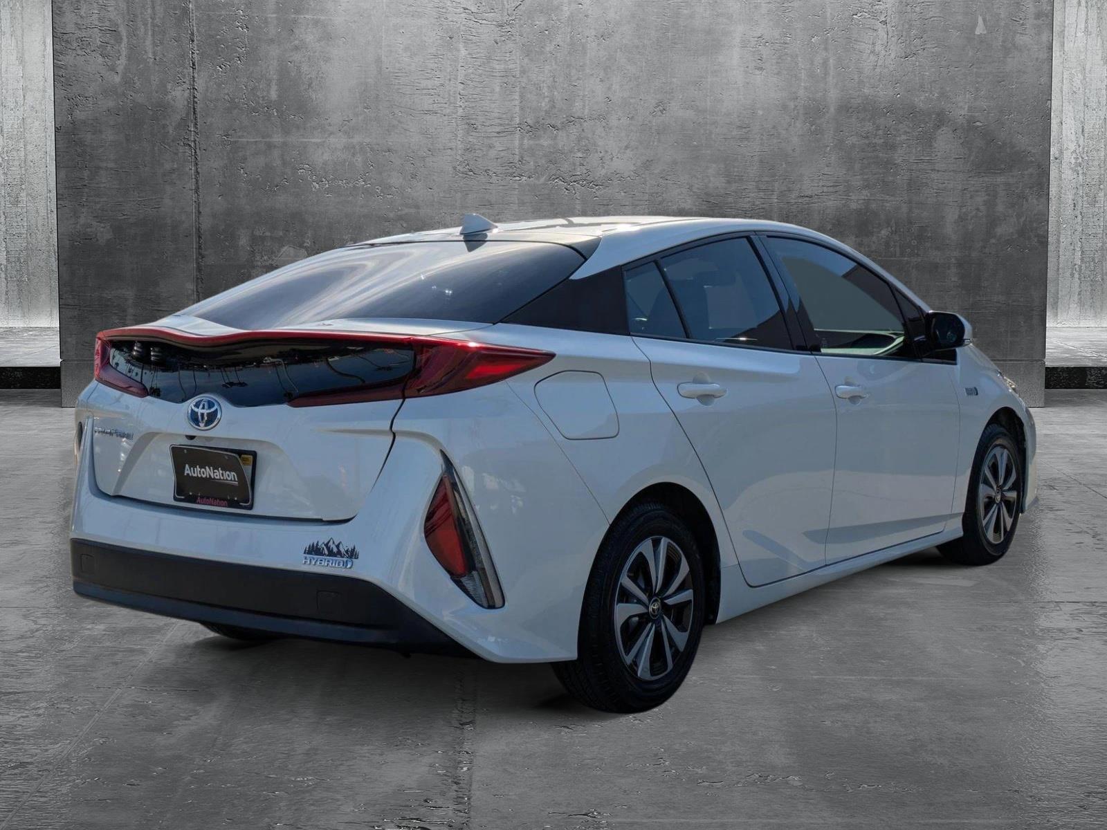 2017 Toyota Prius Prime Vehicle Photo in Tustin, CA 92782