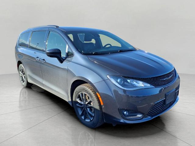 2020 Chrysler Pacifica Vehicle Photo in Oshkosh, WI 54904