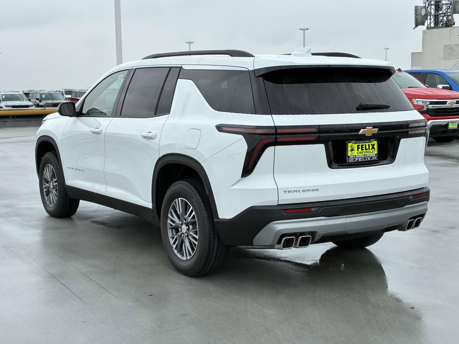 2025 Chevrolet Traverse Vehicle Photo in LOS ANGELES, CA 90007-3794