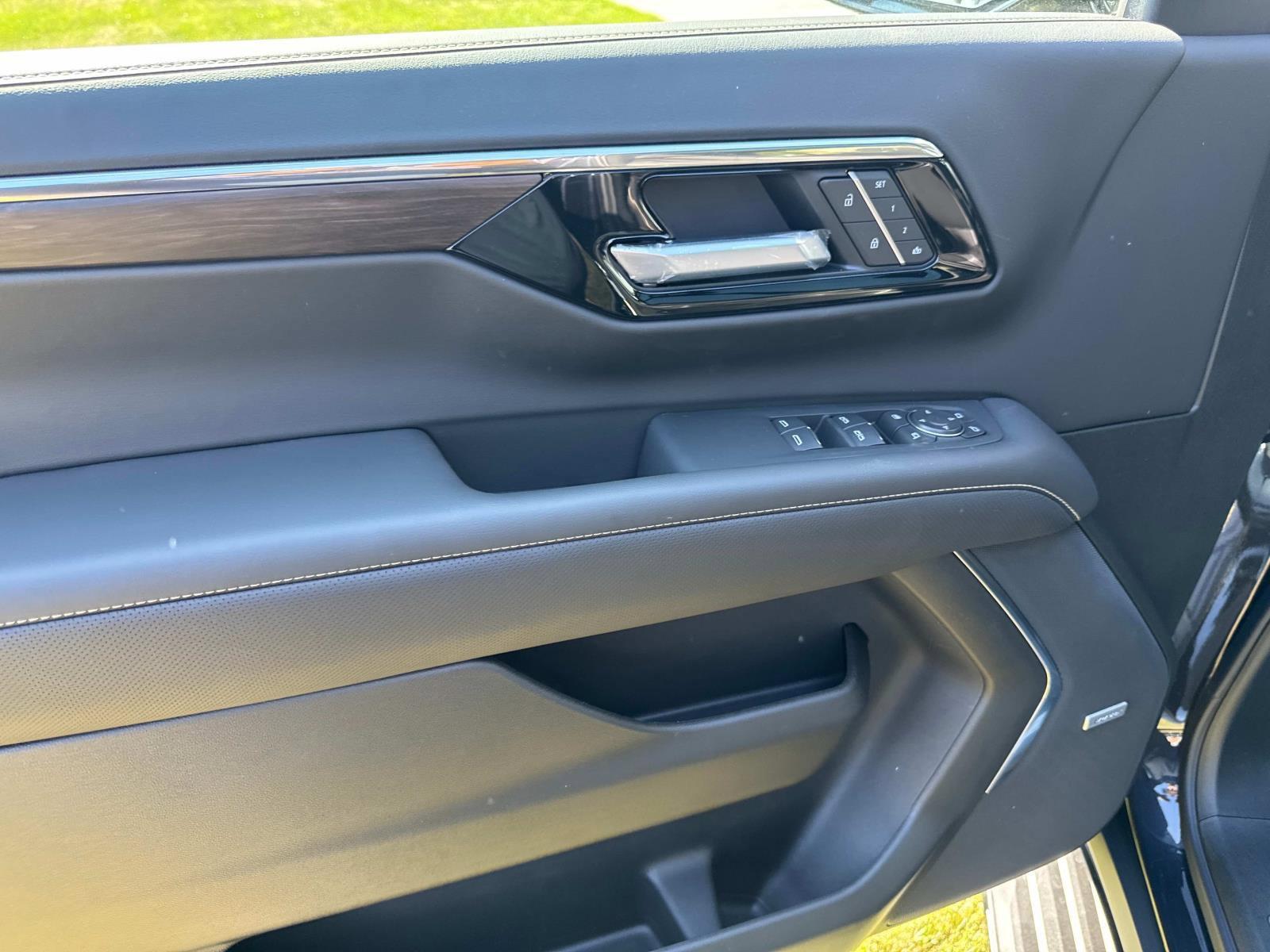 2025 Chevrolet Tahoe Vehicle Photo in LOS ANGELES, CA 90007-3794