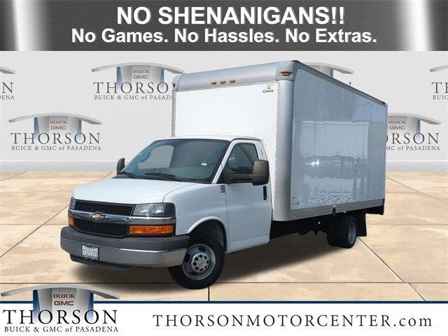 2016 Chevrolet Express Cutaway 3500 Vehicle Photo in PASADENA, CA 91107-3803