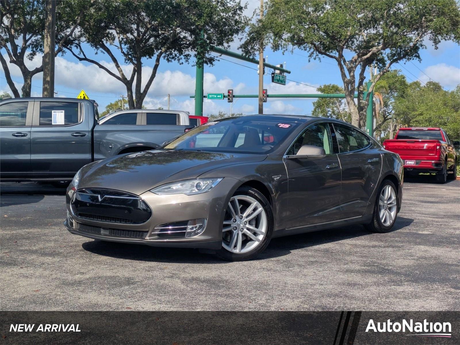 2015 Tesla Model S Vehicle Photo in GREENACRES, FL 33463-3207
