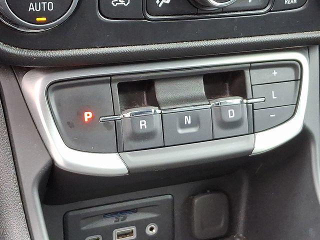 2024 GMC Terrain Vehicle Photo in DANBURY, CT 06810-5034