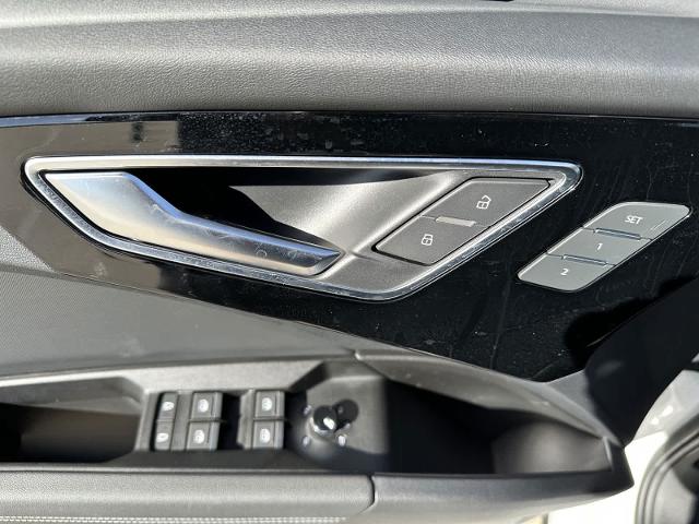 2025 Audi Q4 e-tron Vehicle Photo in HOUSTON, TX 77090