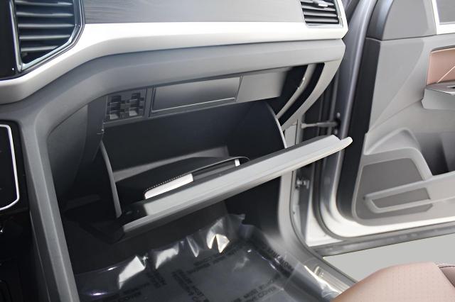 2023 Volkswagen Atlas Vehicle Photo in Green Bay, WI 54304