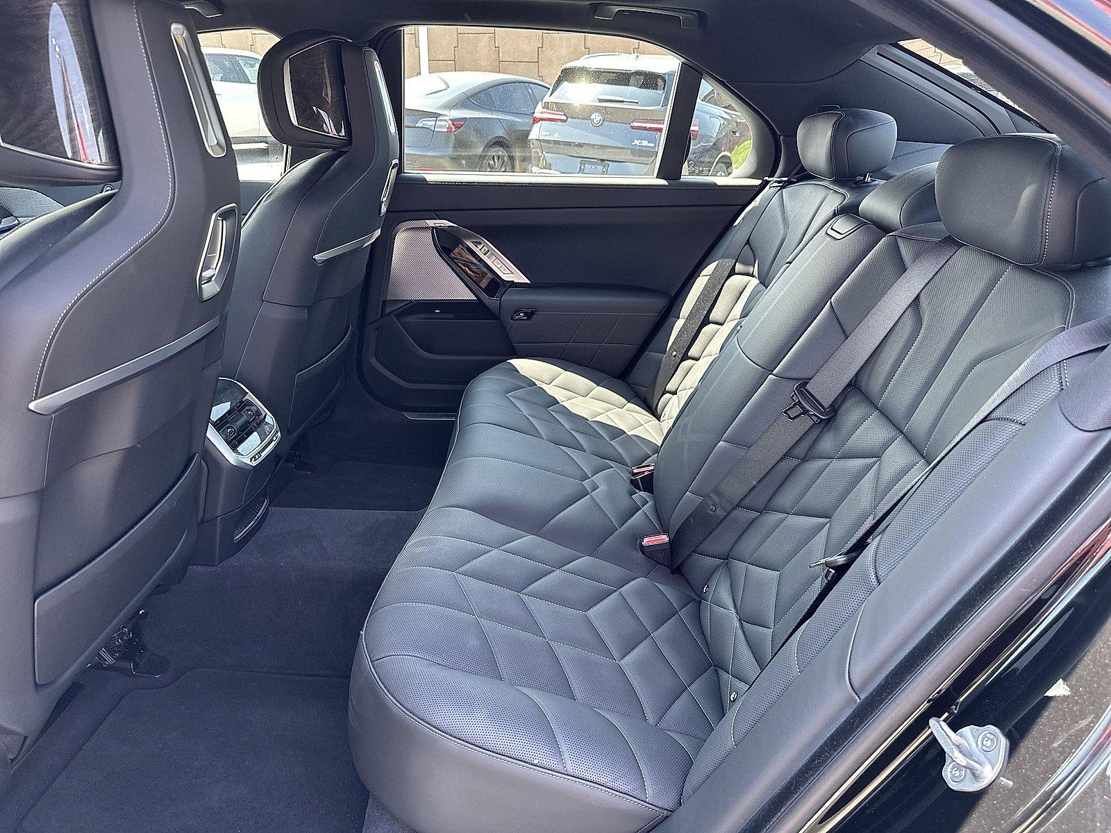 2024 BMW 760i xDrive Vehicle Photo in Lancaster, PA 17601