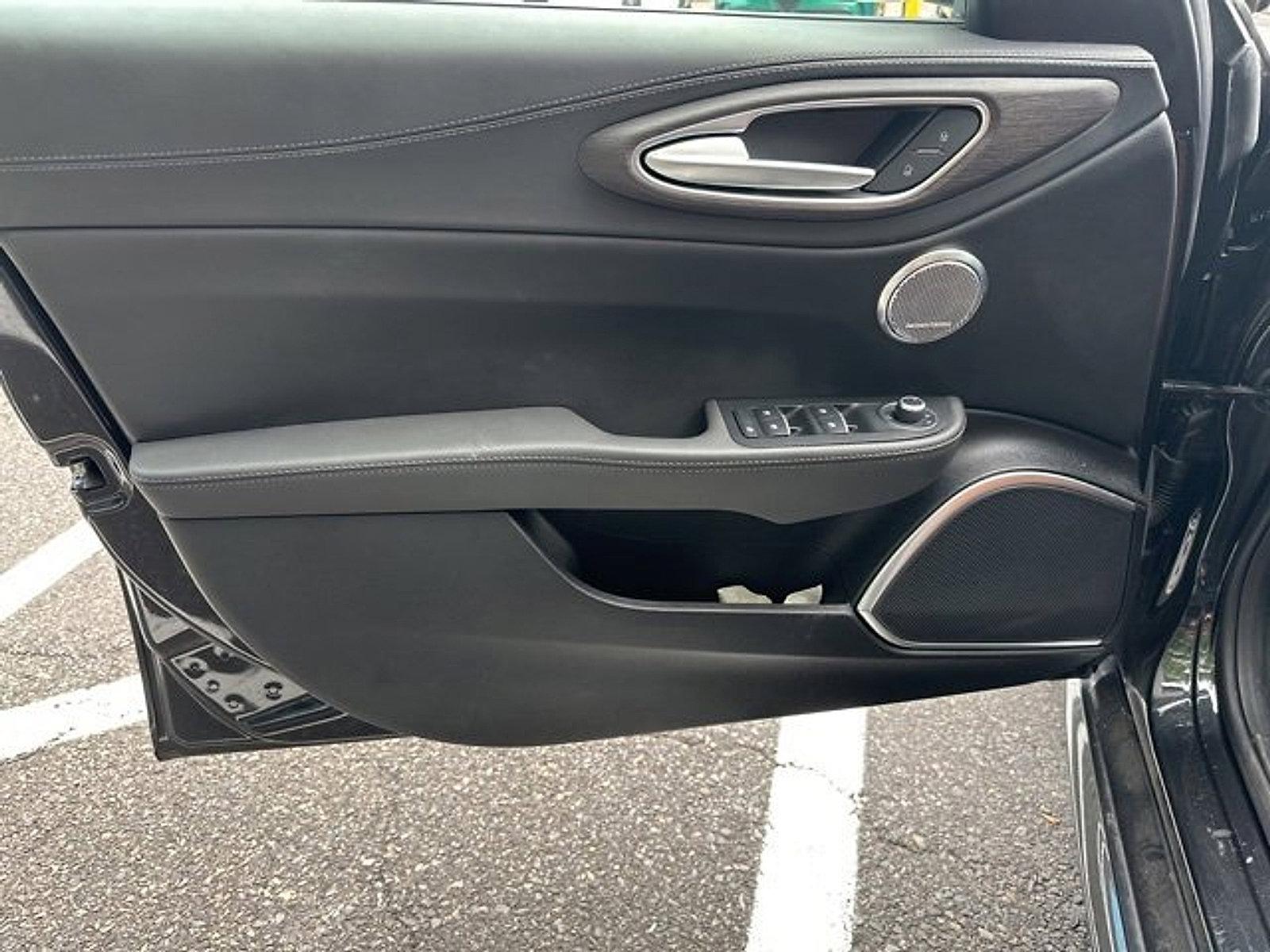 2022 Alfa Romeo Giulia Vehicle Photo in Willow Grove, PA 19090