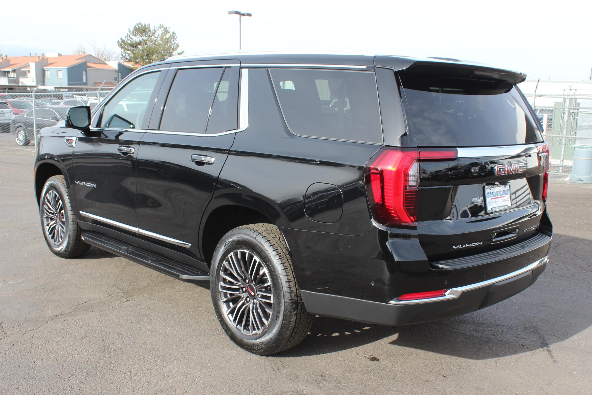 2025 GMC Yukon Vehicle Photo in AURORA, CO 80012-4011