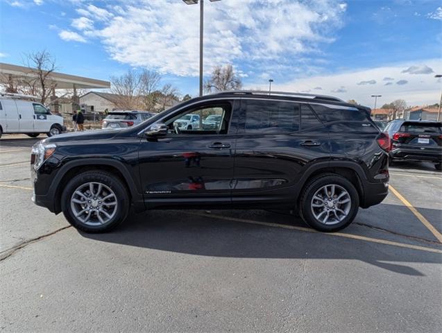 2024 GMC Terrain Vehicle Photo in AURORA, CO 80012-4011