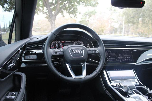 2025 Audi Q7 Vehicle Photo in HOUSTON, TX 77090