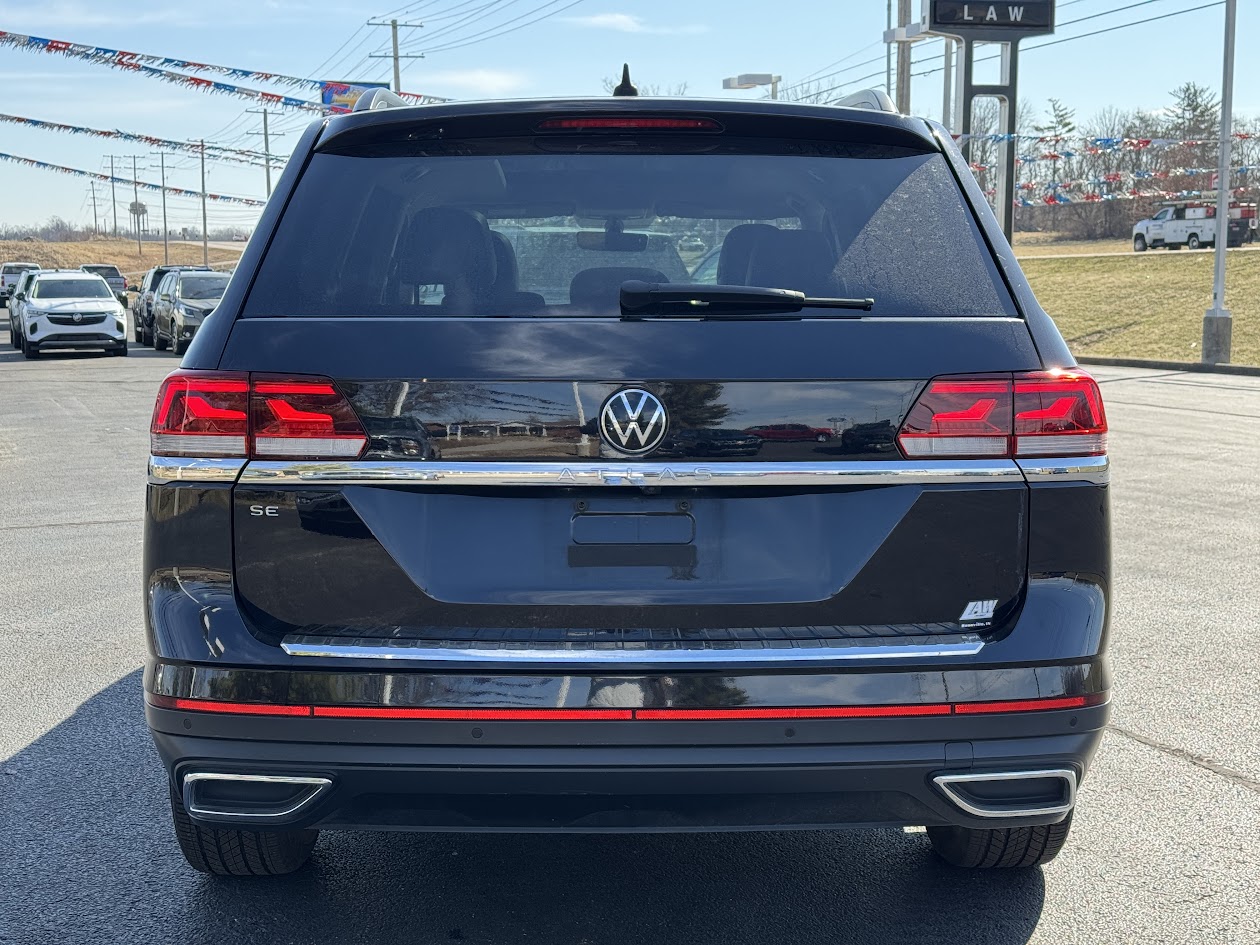 2022 Volkswagen Atlas Vehicle Photo in BOONVILLE, IN 47601-9633