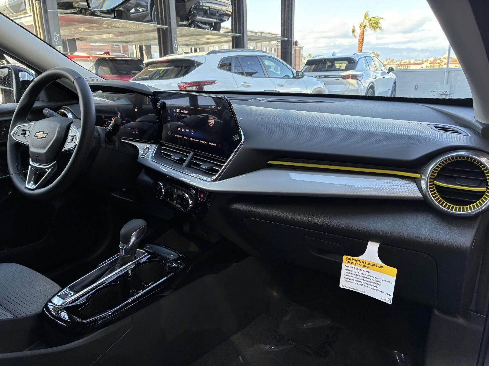 2025 Chevrolet Trax Vehicle Photo in LOS ANGELES, CA 90007-3794
