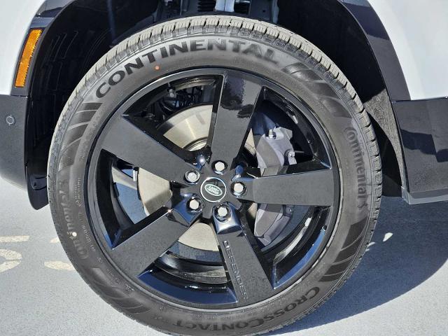 2025 Defender Vehicle Photo in AUSTIN, TX 78717