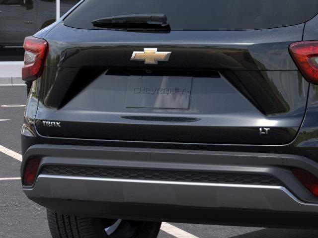 2025 Chevrolet Trax Vehicle Photo in Roslyn, NY 11576
