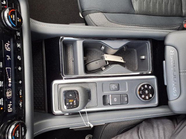 2025 Nissan Pathfinder Vehicle Photo in Oshkosh, WI 54904