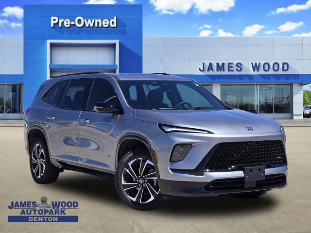 2025 Buick Enclave Vehicle Photo in DENTON, TX 76210-9321