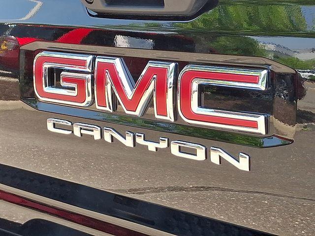 2024 GMC Canyon Vehicle Photo in DANBURY, CT 06810-5034