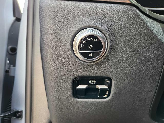 2025 Mercedes-Benz GLC Vehicle Photo in HOUSTON, TX 77079